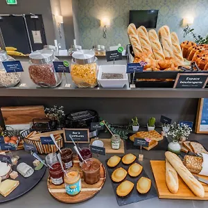 Appart'city Collection Geneve Aeroport - Vernier Апарт-отель Мерен